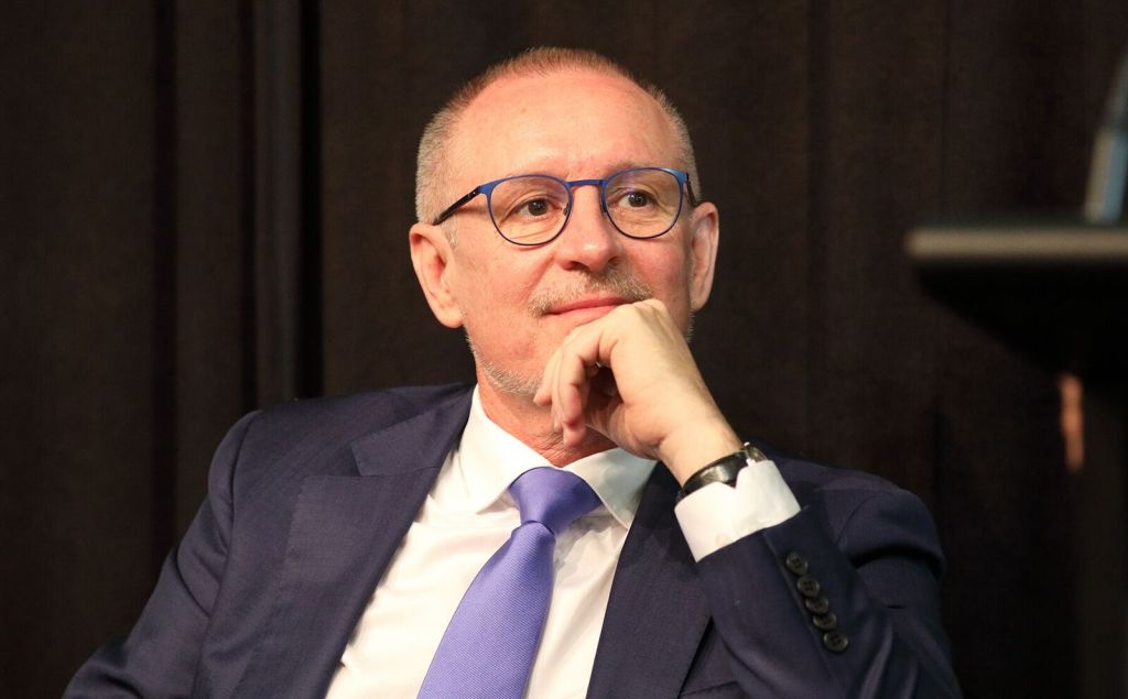 Thumbnail for Weatherill pleads case for state intervention “consensus”