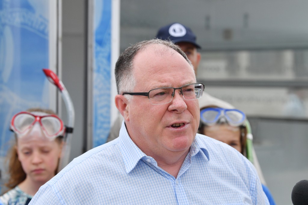 Ian Hunter: maybe burst water mains weren't his fault? Photo: AAP/David Mariuz