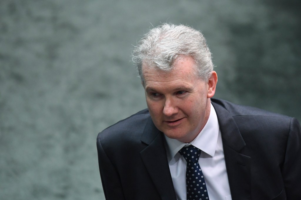 Thumbnail for Labor hoping to avoid refugee policy fight in Adelaide