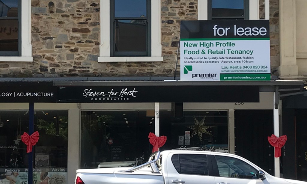 A for lease sign has been erected above Steven ter Horst Chocolatier. Photo: Steph Richards / InDaily
