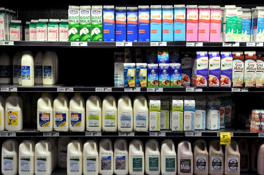 Thumbnail for Minister calls for Coles, Aldi boycott over refusal to axe cheap milk