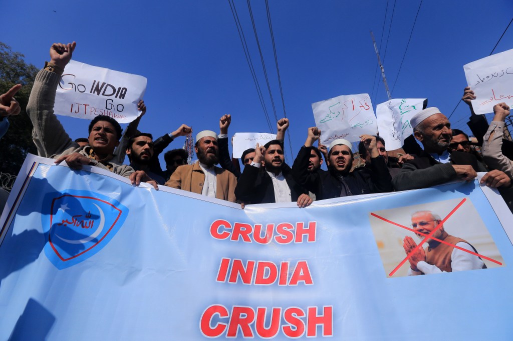 Thumbnail for Calls for restraint as India-Pakistan conflict heats up