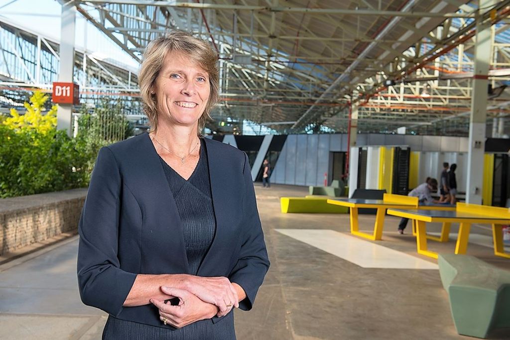 Convocation Medal recipient Flinders University Professor Karen Reynolds from the College of Science and Engineering.