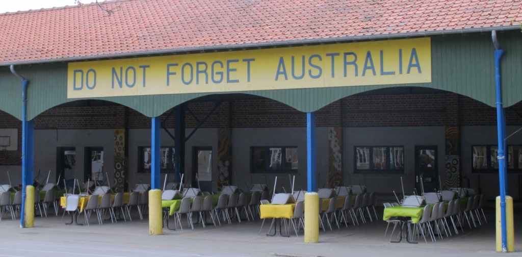 This large ‘Do Not Forget Australia’ sign in a yard at the Victoria school in Villers-Bretonneux, is the heir of smaller signs once placed in classrooms by Australian authorities.