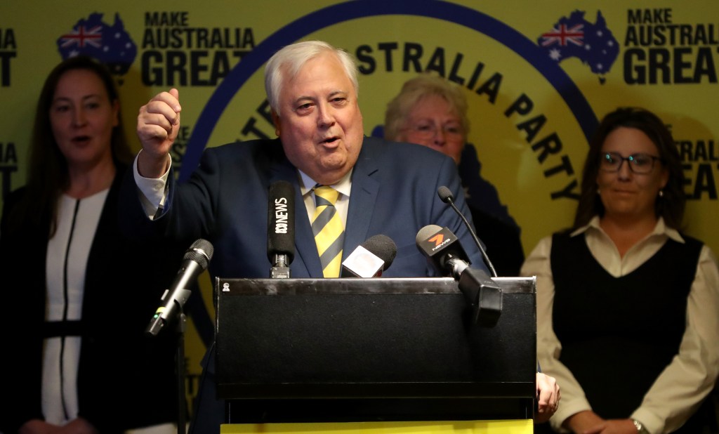 Thumbnail for Palmer party offers South Australians cash to spruik for Clive