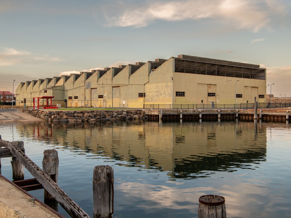 Thumbnail for “ALP heartland”: Labor urged to fight for Shed 26