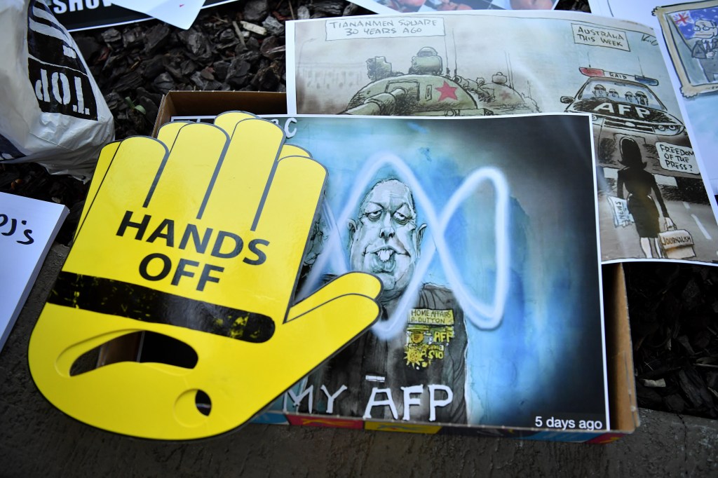 Thumbnail for ABC, News Corp challenge AFP raid warrants