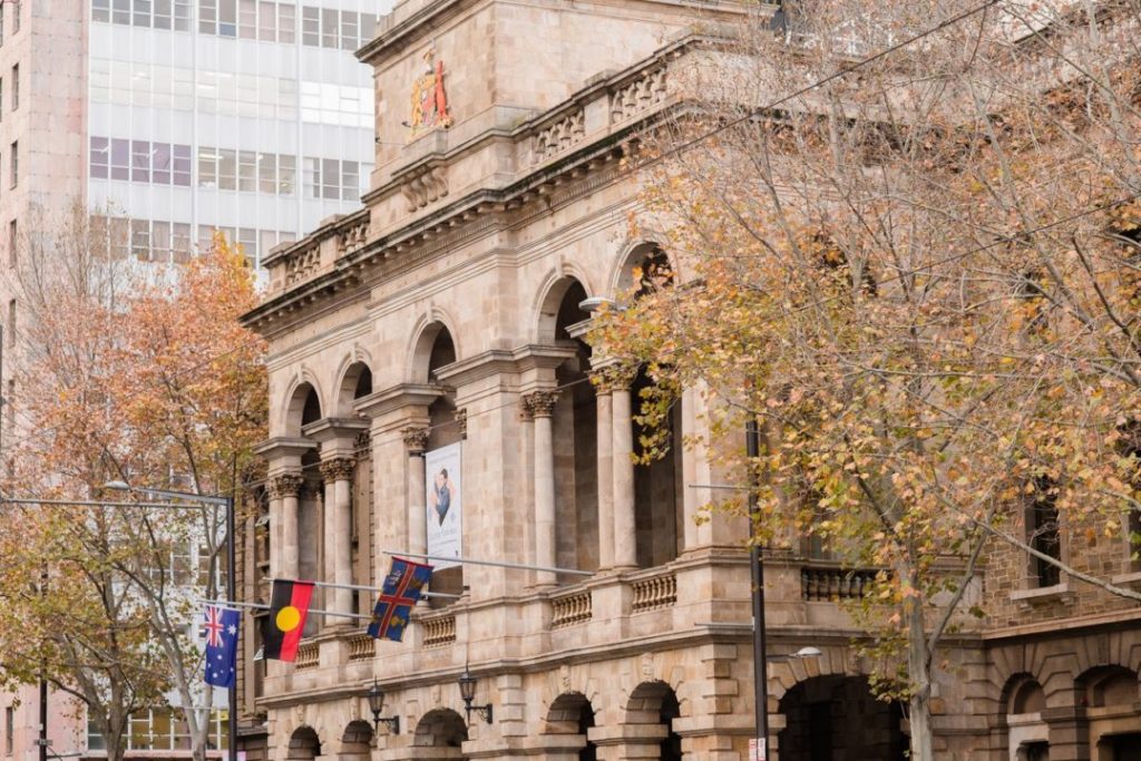 Thumbnail for City council accepts 20 days’ paid domestic violence leave