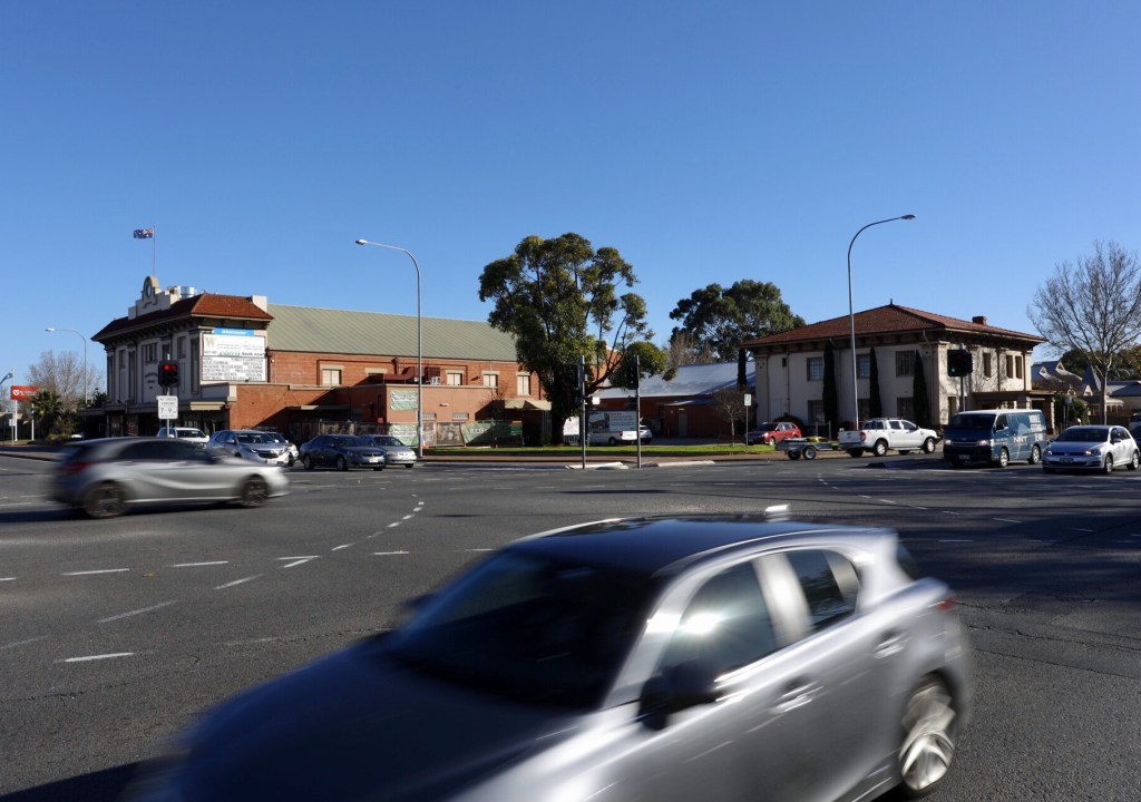 Thumbnail for Thousands rally behind Thebarton Theatre as Govt allows speculation to run