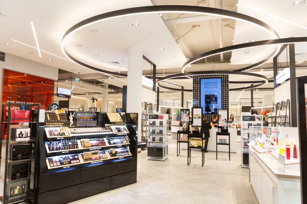 Thumbnail for Department store decline mirrors shrinking middle class
