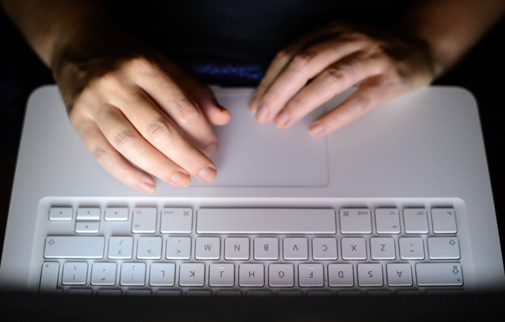 Thumbnail for Govt aims to take down extremist online material in Australia