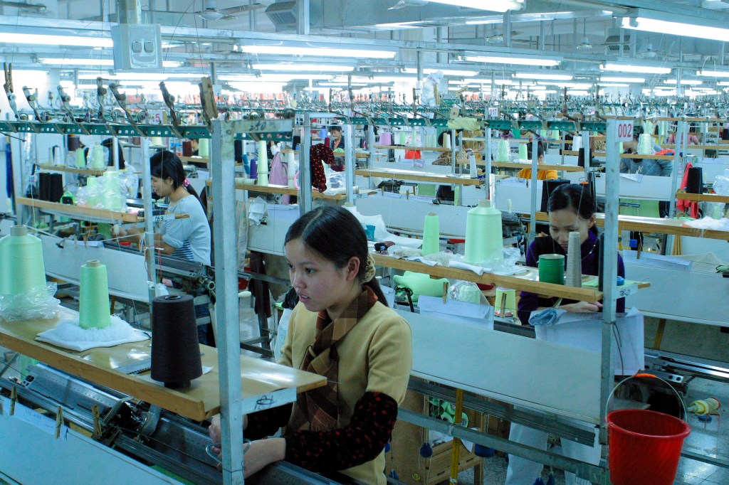 Thumbnail for Australian fashion brands use foreign workers paid 62 cents an hour: report