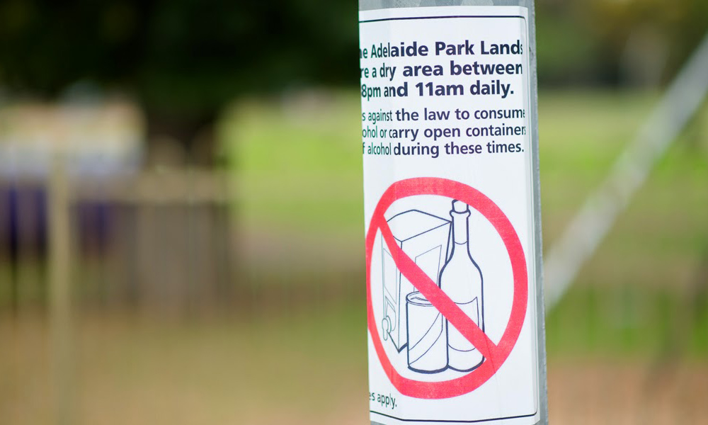 Thumbnail for Park lands booze ban trial extended