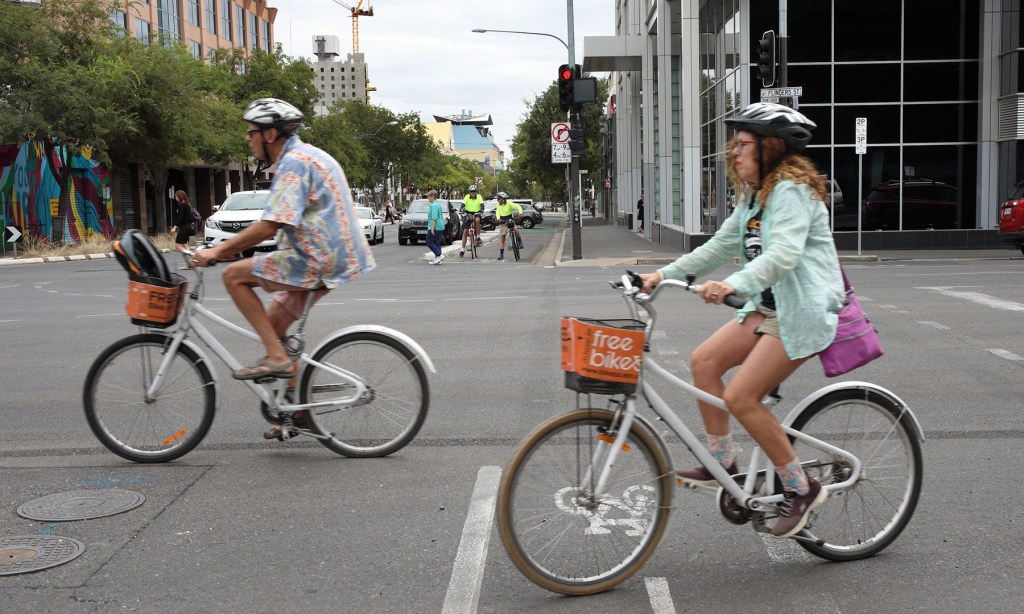 Thumbnail for More city council back-pedalling on east-west bikeway
