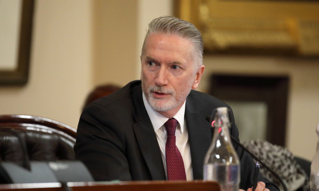 Thumbnail for City council CEO quits due to ill health