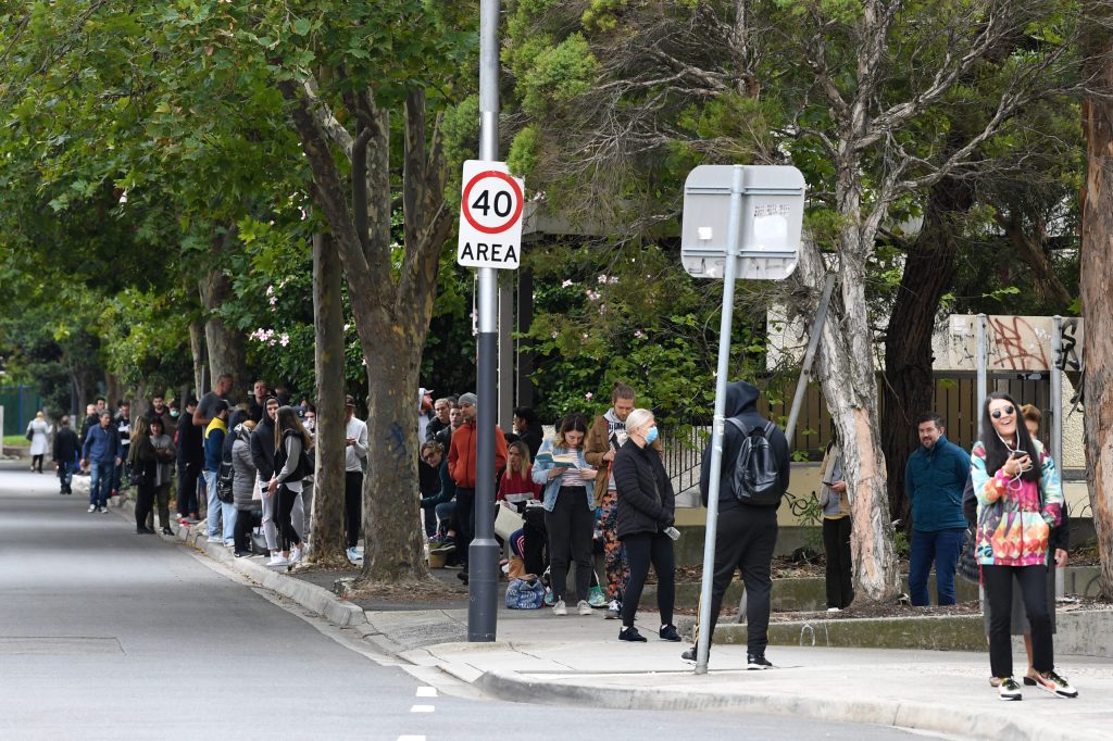 Long queues at Centerlink offices for a second day. AAP/James Ross