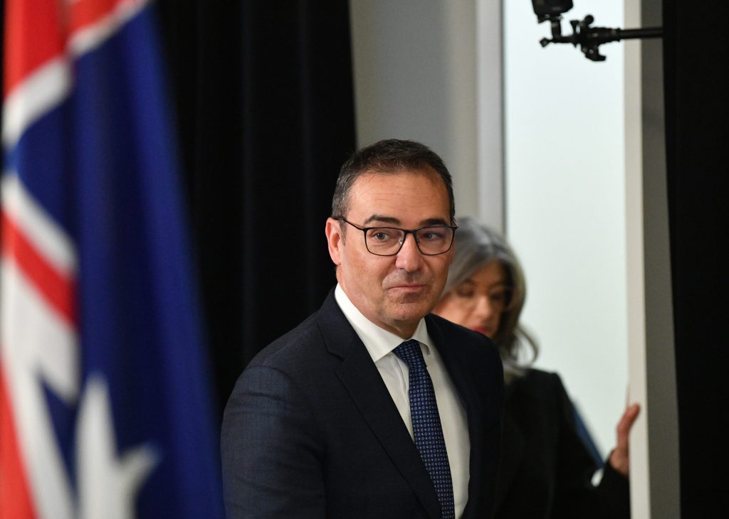 Premier Steven Marshall says SA has a chance to eliminate COVID-19 from the local community. Photo: AAP/David Mariuz