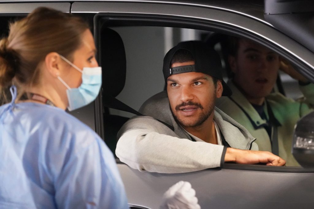 Carlton player Sam Petrevski-Seton arrives at Marvel Stadium to be tested for COVID-19. Photo: AAP/Michael Dodge