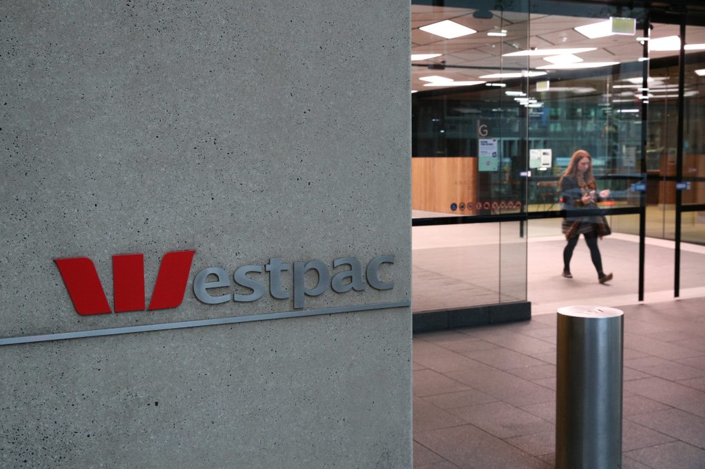 Thumbnail for Westpac to return overseas call centre jobs to Australia