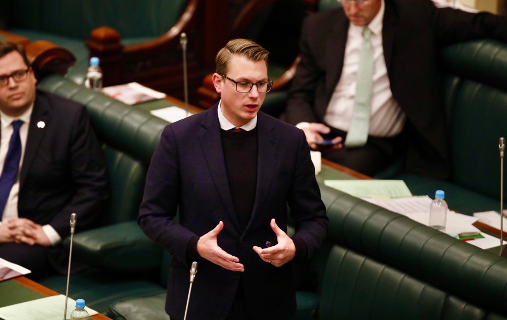 Thumbnail for Knoll to repay $30k in entitlements as country claims scandal deepens