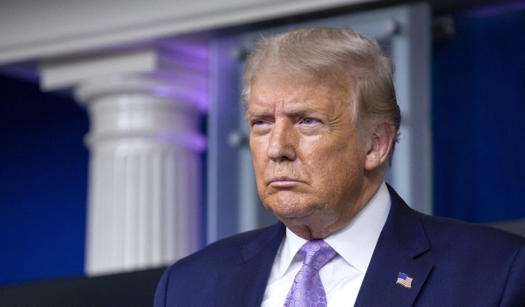 Thumbnail for Facebook, Twitter pull Trump virus posts