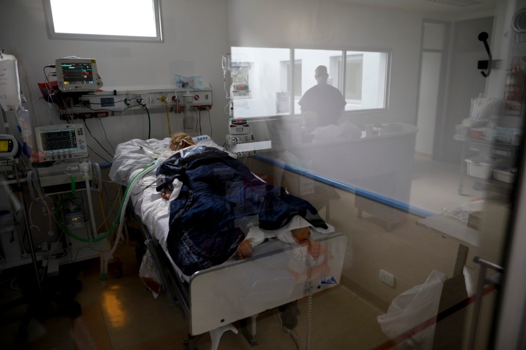 Thumbnail for COVID-19 ICU cases on way back up amid travel, tourism warnings