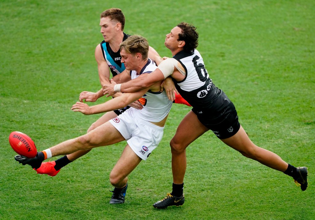 Thumbnail for Giant midfielder requests trade to Crows