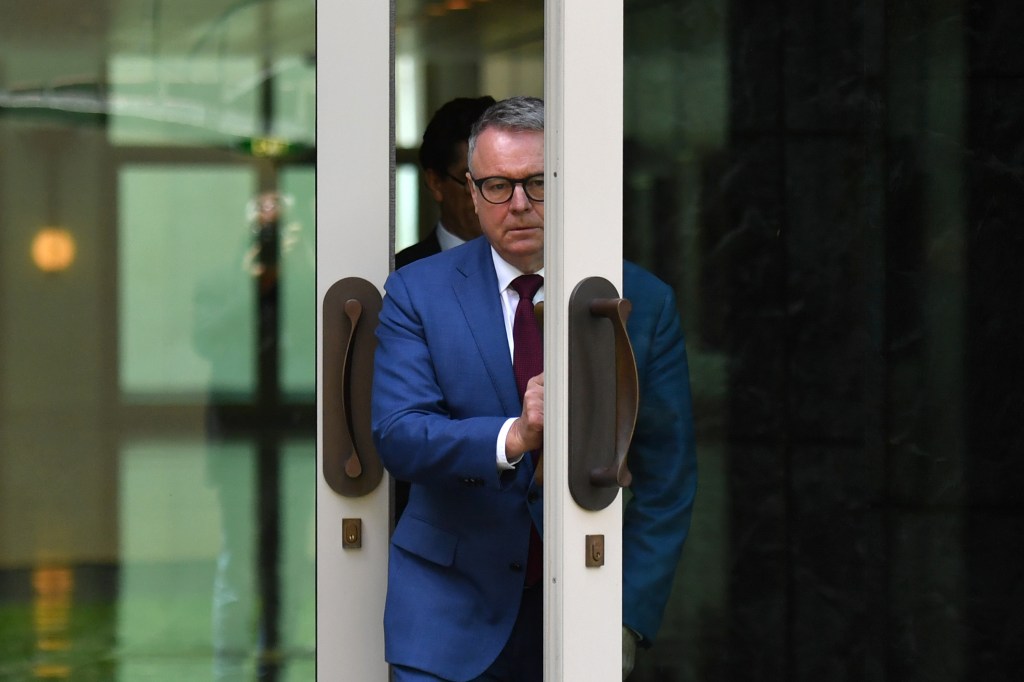 Thumbnail for Fitzgibbon quits Labor frontbench over energy policy tension