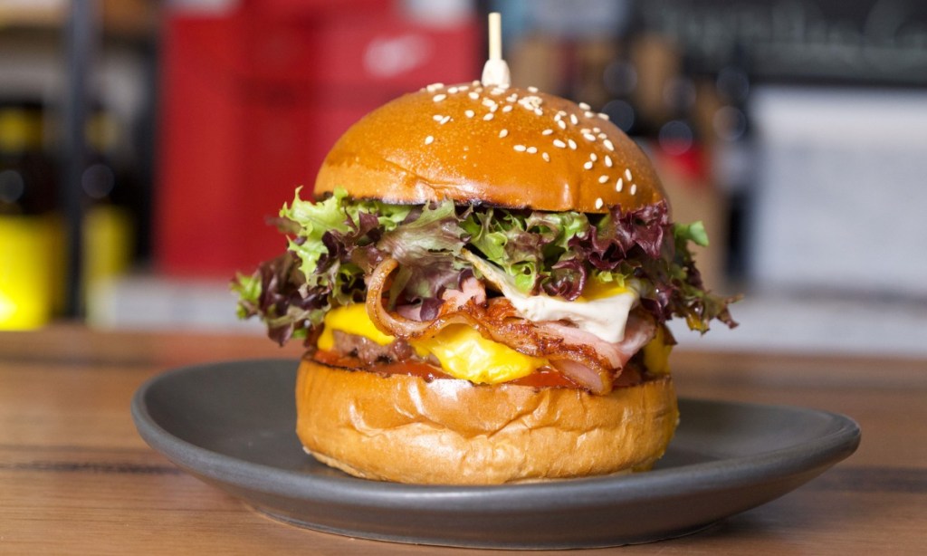 Thumbnail for Pub burger challenge beefed up as punters have their say