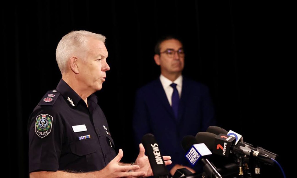 Thumbnail for SA imposes hard border crackdown on NSW as COVID cases spike