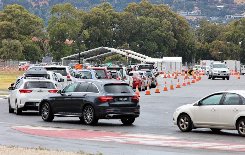 COVID-19 testing at Victoria Park. Photo: Tony Lewis/InDaily
