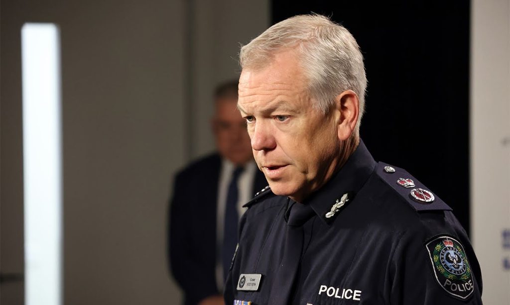 Thumbnail for Inquiry launched into truck crash death at border checkpoint