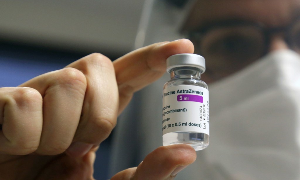 Thumbnail for EU blocks vaccine shipment to Australia
