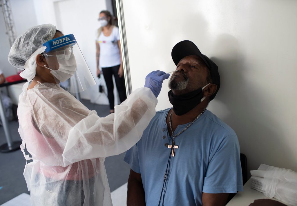 Brazil has recorded its deadliest coronavirus day as the nation's president continues to play down the seriousness of the pandemic. Picture: Silvia Izquierdo/AP
