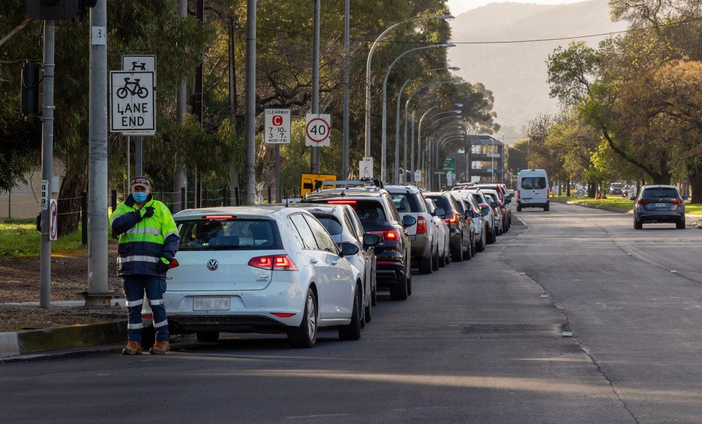 Thumbnail for Defence called in to swamped testing sites as COVID cluster grows
