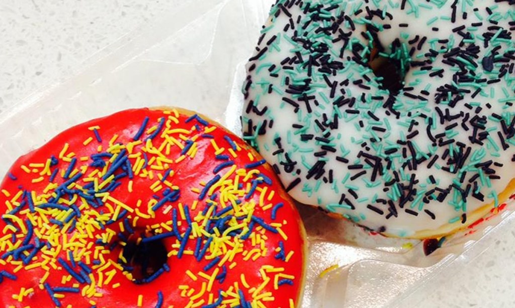 Rooch and Fumbles go head-to-head over perennial debates such as which Balfours donut tastes best.