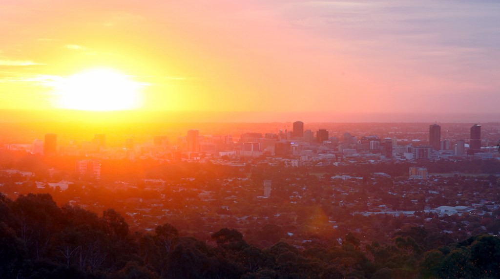 Sunset over Adelaide. Photo: Tony Lewis / InDaily