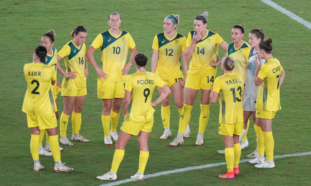 Disappointed Australian players after the 1-0 loss to Sweden in the Tokyo Olympics semi-final. Picture:Joe Giddens/AAP