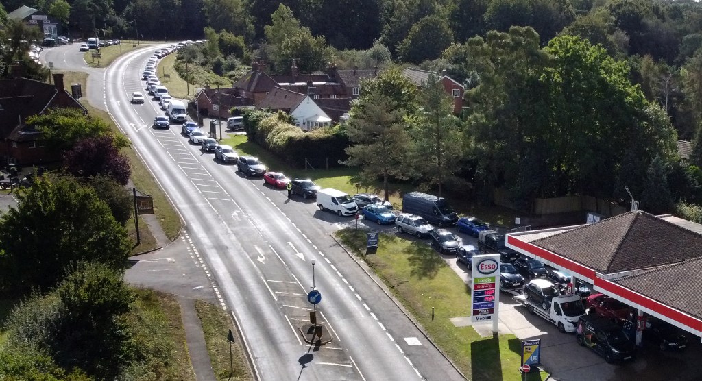 Thumbnail for UK troops ordered to drive fuel tankers to ease national crisis