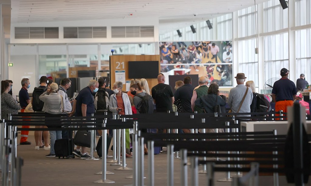 Thumbnail for Three cases now linked to flights into Adelaide