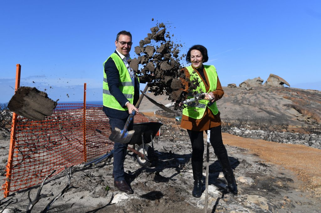 Premier Steven Marshall and Deputy Premier Vickie Chapman on Kangaroo Island last year. Photo: David Mariuz / AAP