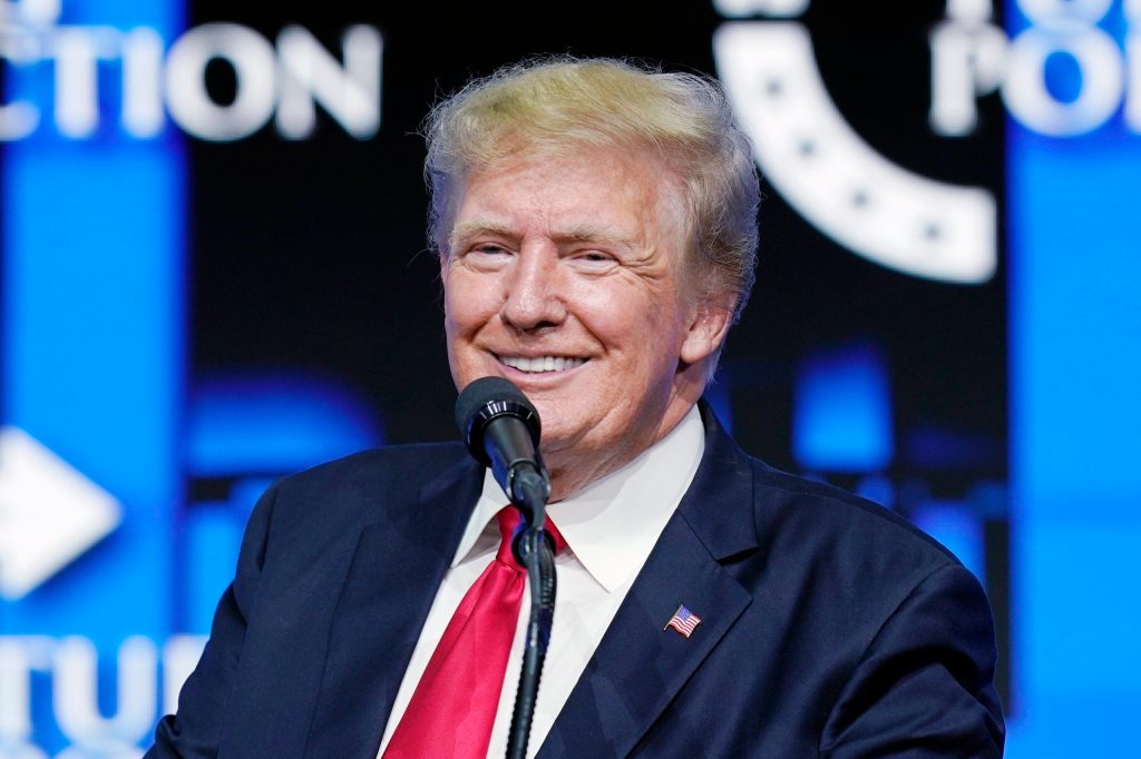 Thumbnail for Pro-vaccine Trump fires up anti-vaxxers