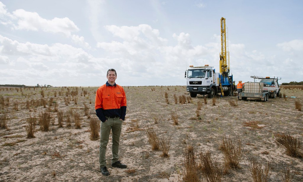 Thumbnail for Fed Govt backs SA graphite venture with $185 million loan