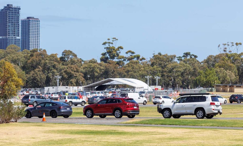 Queues at the Victoria Park testing site earlier this year. Photo: Tony Lewis/InDaily