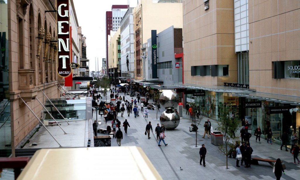 Thumbnail for December retail sales slump after big Black Friday spend