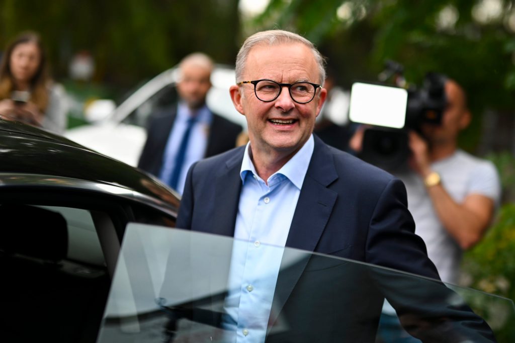 Thumbnail for Labor’s poll lead narrows as major party support erodes