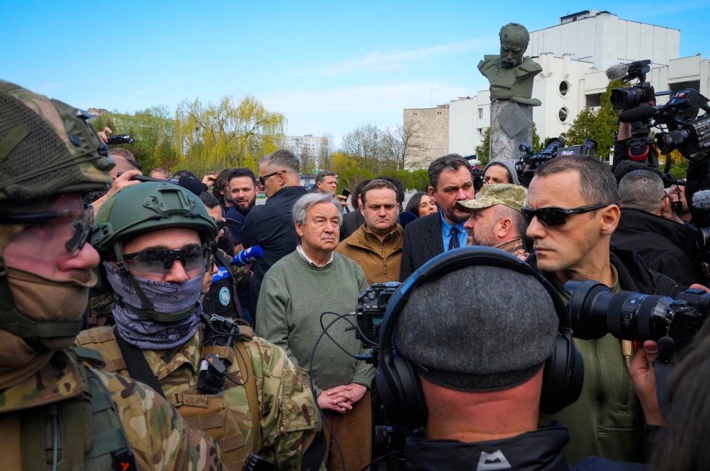 Thumbnail for Reports Russians flee to escape conscription