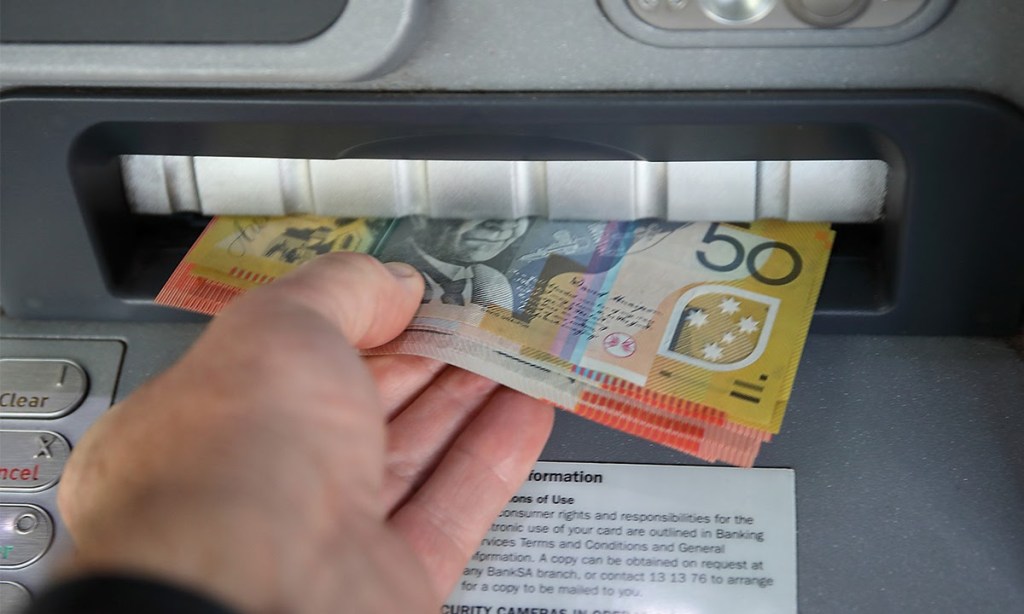 Thumbnail for SA jobless rate drops as national weekly earnings revealed
