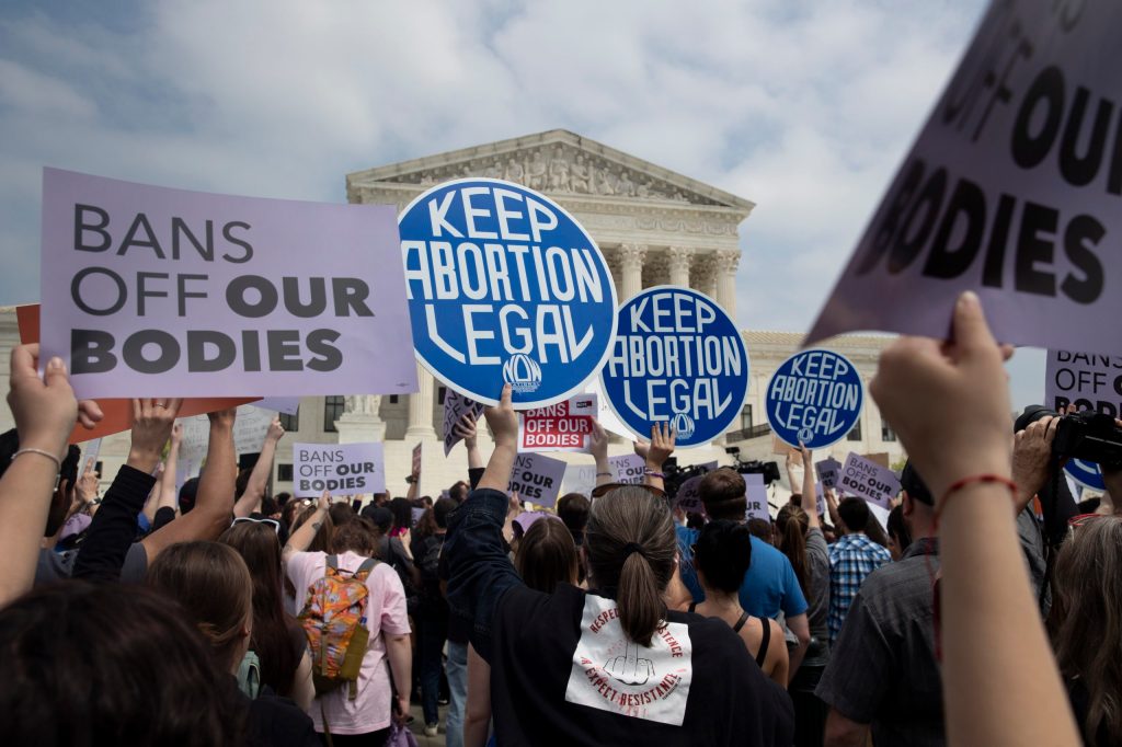 Thumbnail for US Supreme Court overturns Roe v Wade abortion ruling