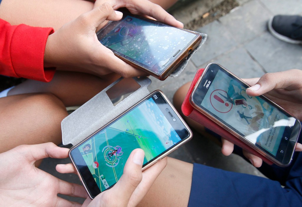 Thumbnail for Poor reception for high school mobile phone ban